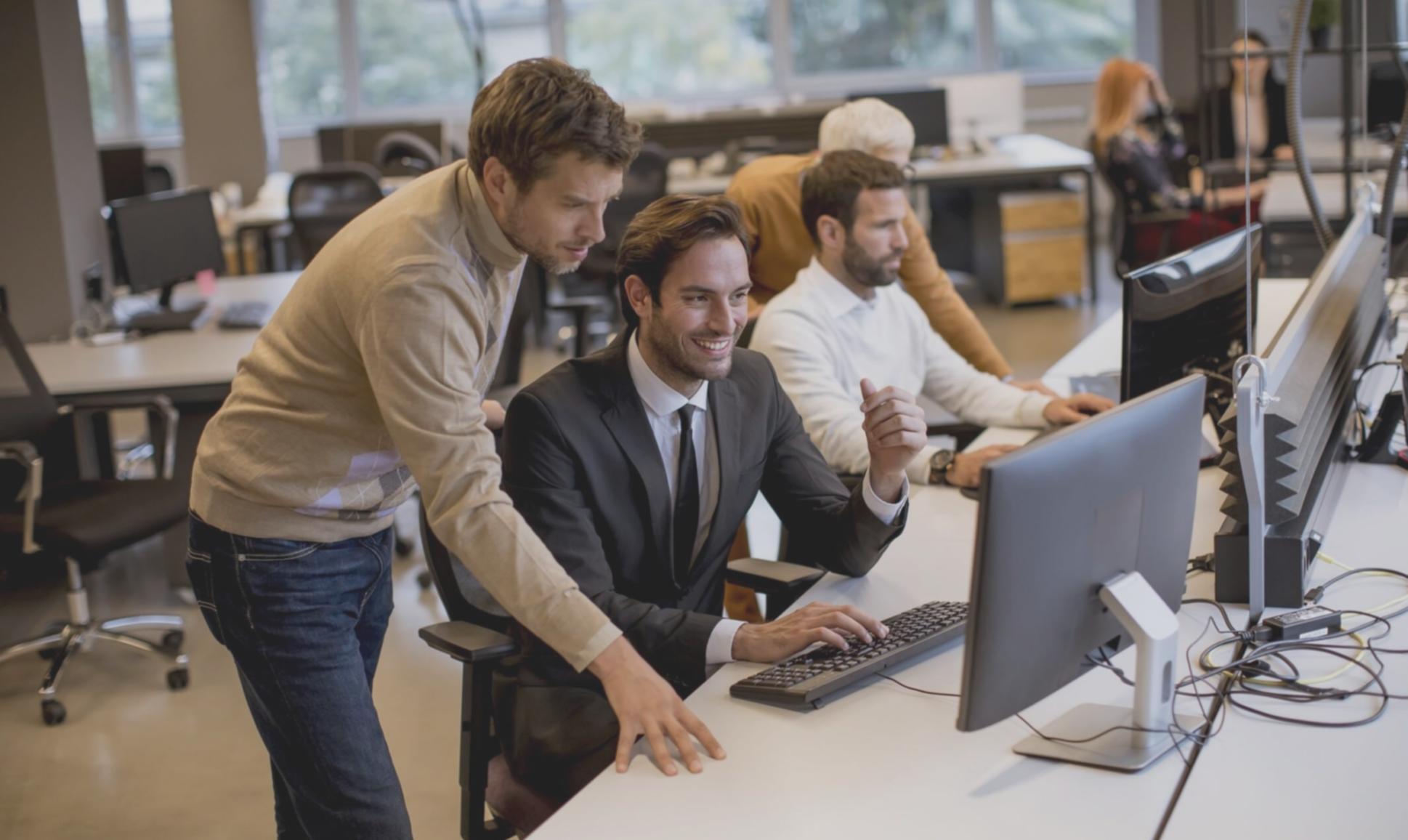 Deelnemer aan een financiële workshop van Observetech Monitor